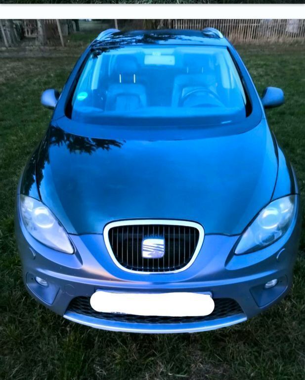 Grün Gebraucht 2009 Seat Altea Van / Kleinbus | 4.880 € (Teuer) - Bild 1/4