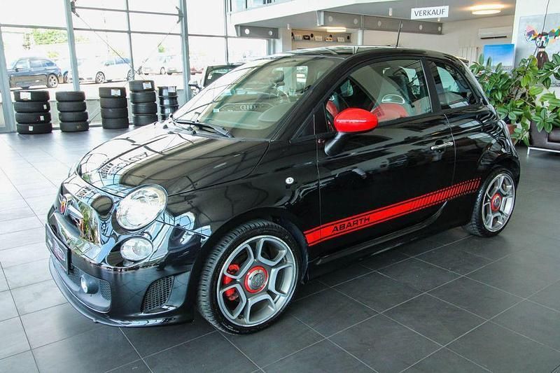 Schwarz Gebraucht 2015 Abarth 595 Custom Kleinwagen | 14.890 € (Fairer Preis) - Bild 1/4