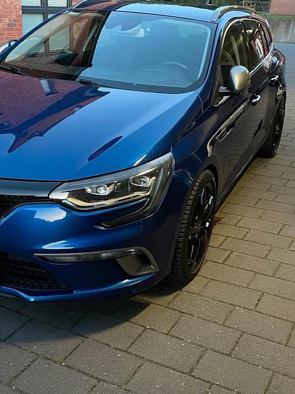 Blau Gebraucht 2016 Renault Mégane GrandTour GT Kombi | 16.500 € (Teuer) - Bild 1/4