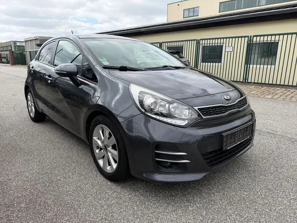 Gebraucht Kia Rio DREAM-TEAM Edition 84 PS (61 kW) 2016 Grau Kleinwagen