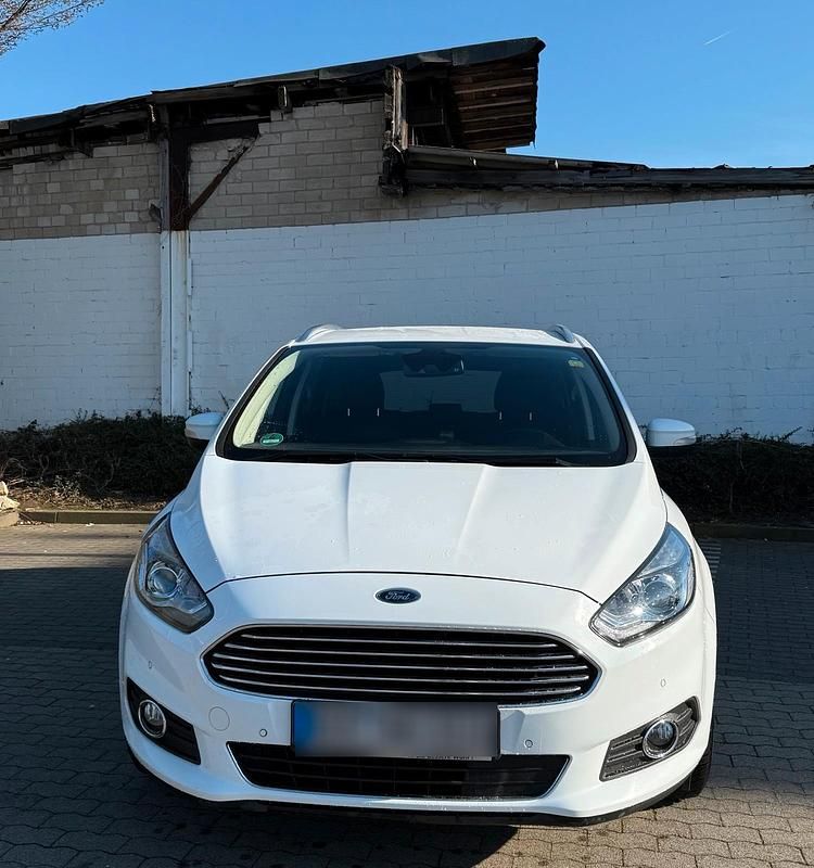 Gebraucht Ford S-MAX S 2017 Weiß Van / Kleinbus