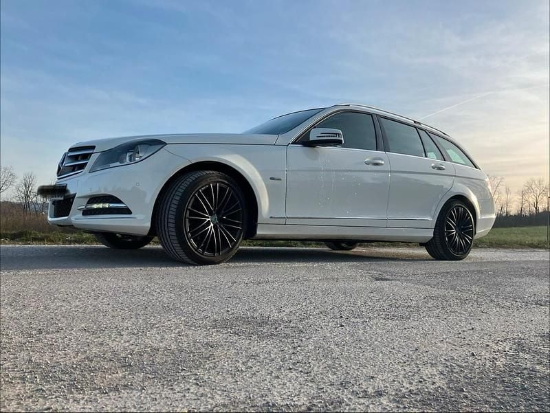 Weiß Gebraucht 2011 Mercedes C220 Kombi | 6.500 € (Superpreis) - Bild 1/4