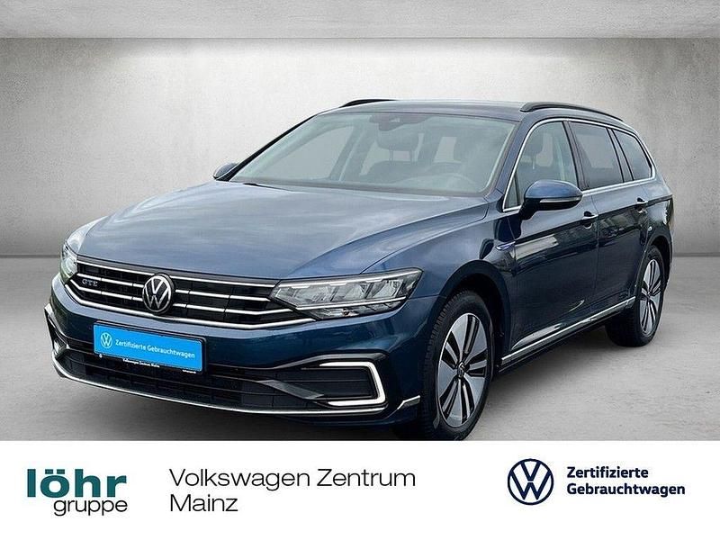Blau Gebraucht 2021 VW Passat GTE Kombi | 21.420 € (Superpreis) - Bild 1/4