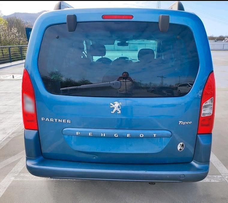 Gebraucht Peugeot Partner Tepee 109 PS (80 kW) 2008 Blau Van / Kleinbus