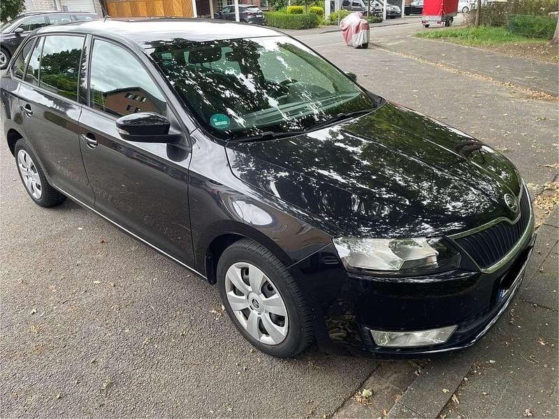 Schwarz Gebraucht 2016 Skoda Rapid Active Limousine | 9.800 € (Etwas zu teuer) - Bild 1/4