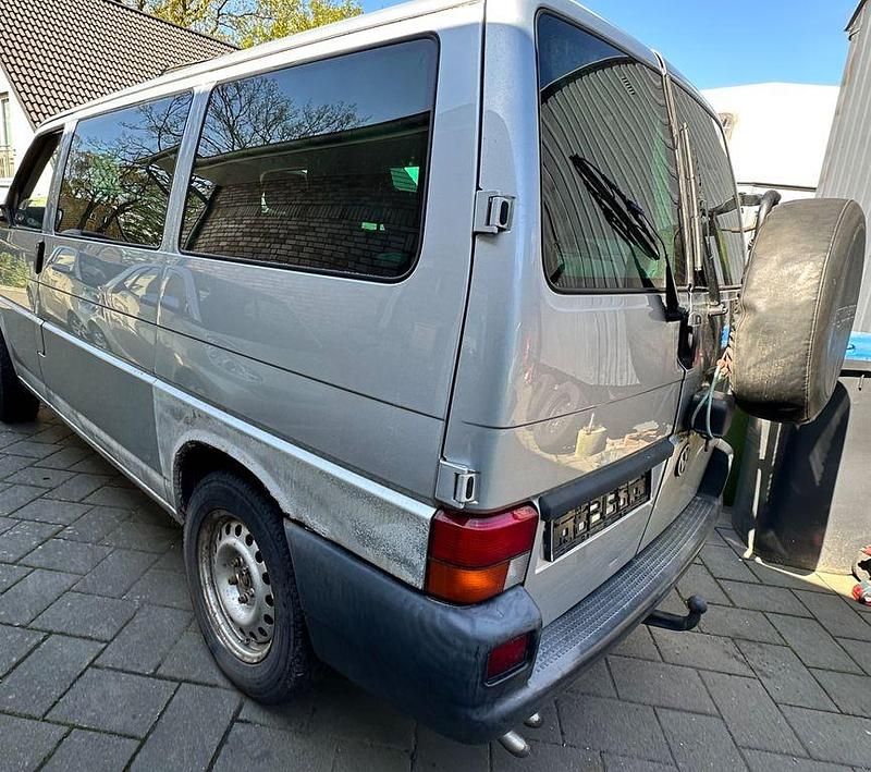 Gebraucht VW T4 102 PS (75 kW) 2001 Silber Van