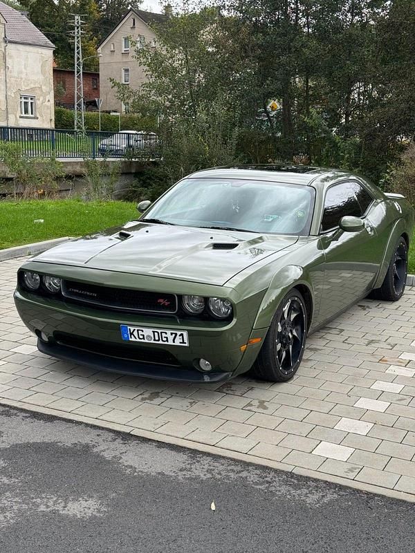Grün Gebraucht 2012 Dodge Challenger Coupé | 31.400 € (Etwas zu teuer) - Bild 1/4
