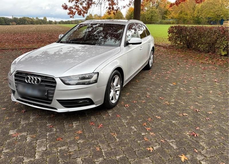 Silber Gebraucht 2013 Audi A4 Kombi | 9.500 € (Guter Preis) - Bild 1/4