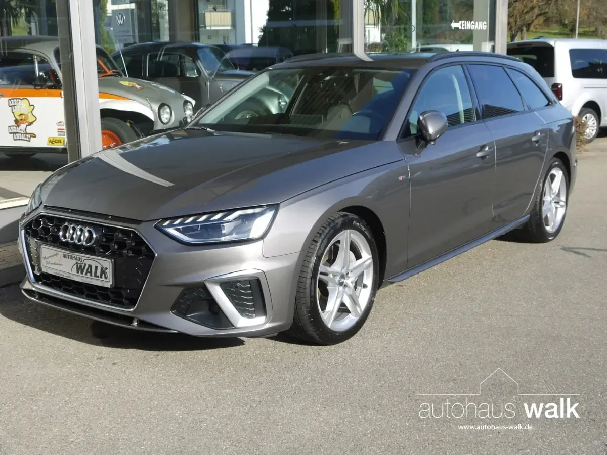 Gebraucht Audi A4 Performance 204 PS (150 kW) 2022 Terragrau metallic Kombi