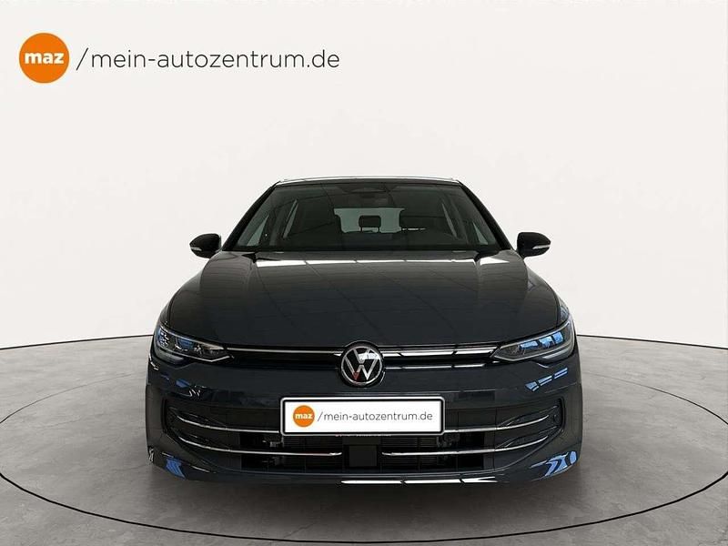 Neu VW Golf VIII 116 PS (85 kW) 2026 Uranograu, uni Limousine