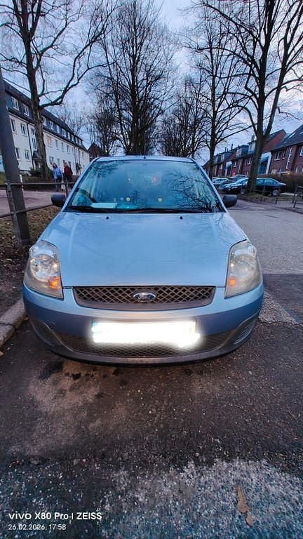 Gebraucht Ford Fiesta Ghia 69 PS (50 kW) 2006 Blau Kleinwagen