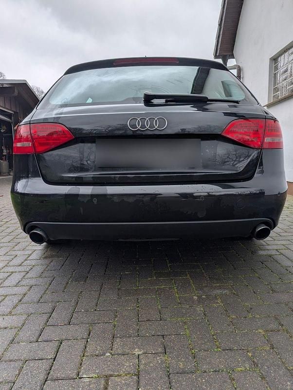 Używany Audi A4 Performance 211 KM (155 kW) 2011 Czarny Sedan/Limuzyna
