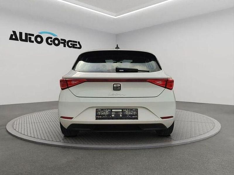 Gebraucht Seat Leon Style 150 PS (110 kW) 2023 Weiß Limousine