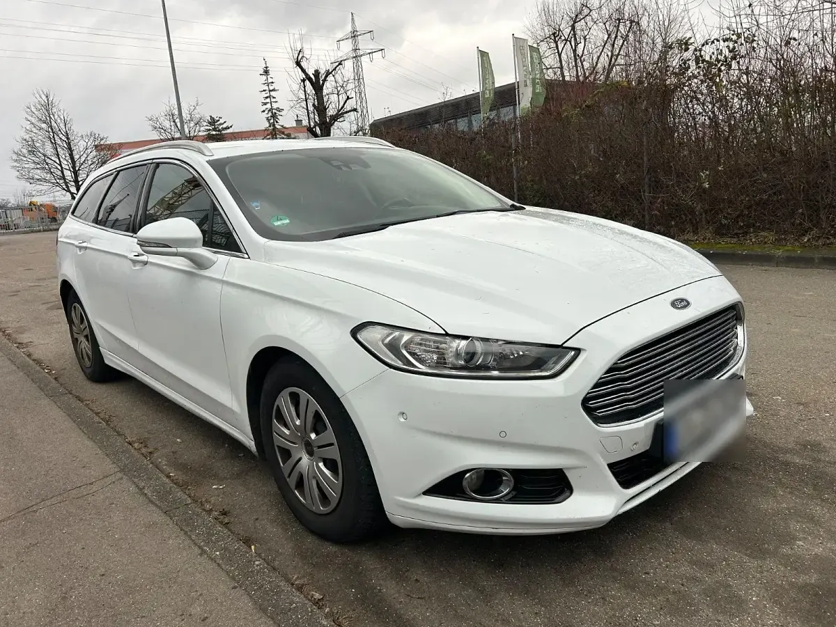 Gebraucht Ford Mondeo Titanium 150 PS (110 kW) 2014 Weiß Kombi
