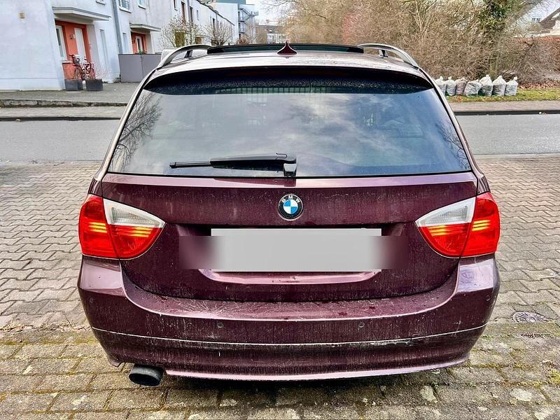 Gebraucht BMW 318 143 PS (105 kW) 2008 Violet Kombi