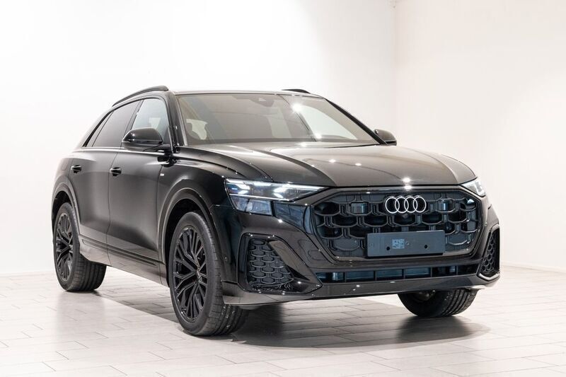Schwarz Neu 2025 Audi Q8 S-Line SUV | 85.561 € - Bild 1/4