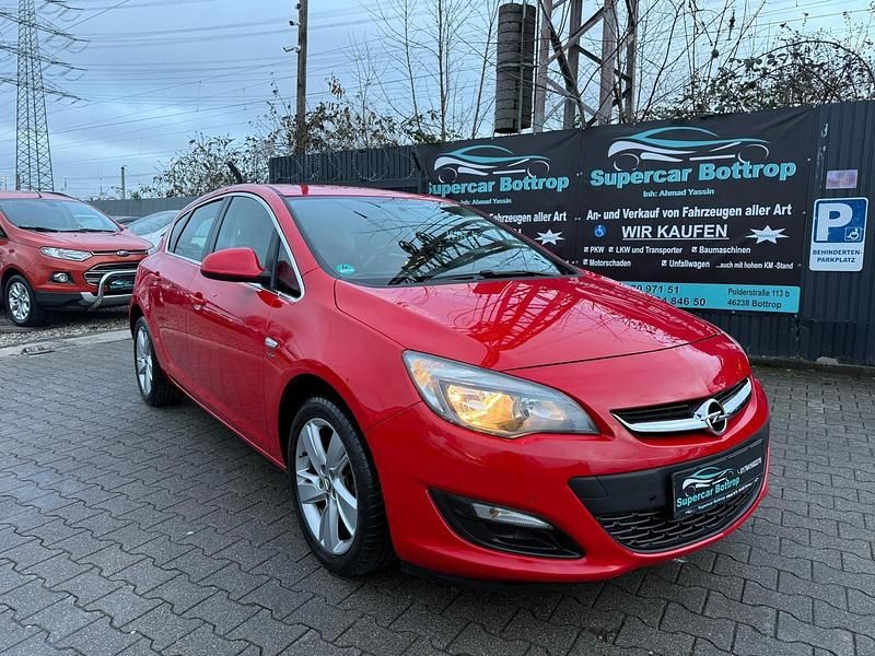 Gebraucht Opel Astra Active 120 PS (88 kW) 2013 Rot Limousine
