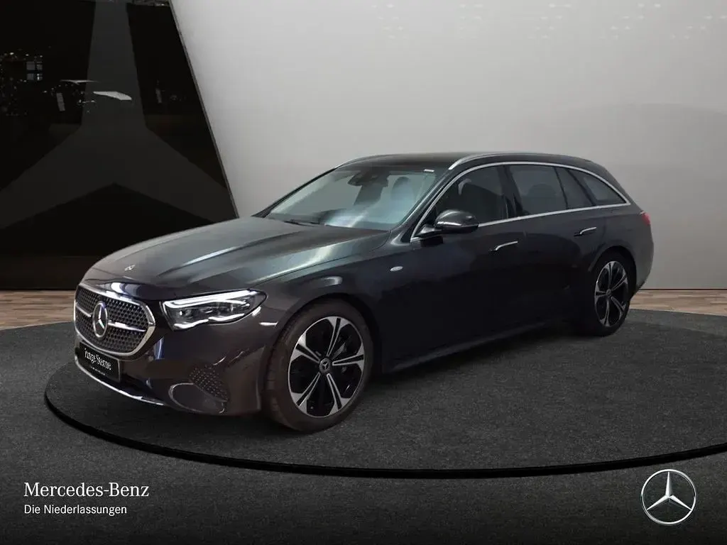 Gebraucht Mercedes E300 Avantgarde 197 PS (144 kW) 2025 Grau Limousine