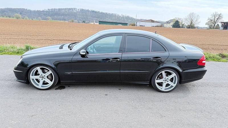 Gebraucht Mercedes E350 272 PS (200 kW) 2004 Schwarz Limousine