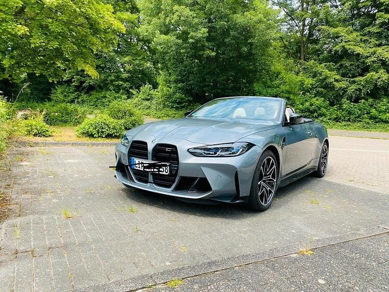 Grau Gebraucht 2022 BMW M4 Cabriolet Cabrio | 69.999 € (Superpreis) - Bild 1/4