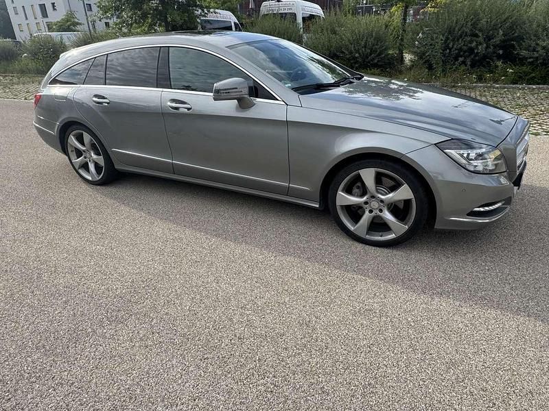 Gebraucht Mercedes CLS350 265 PS (194 kW) 2014 Grau Kombi