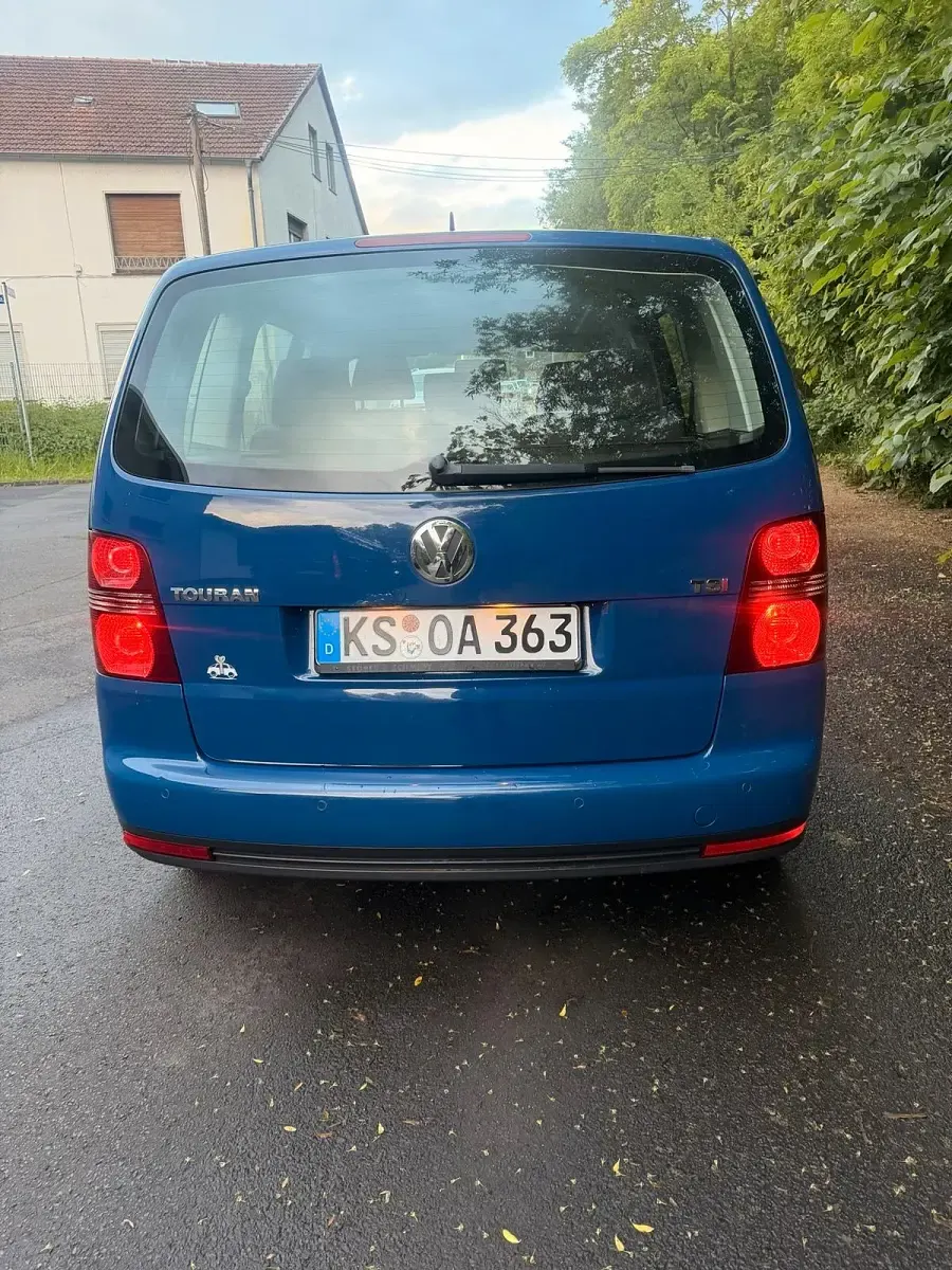 Gebraucht VW Touran 102 PS (75 kW) 2010 Blau Van / Kleinbus
