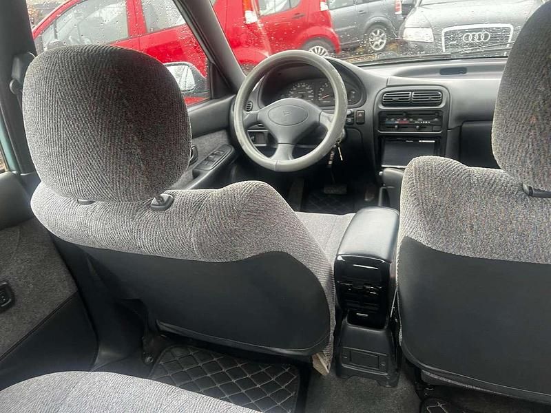 Gebraucht Daihatsu Charade 52 PS (38 kW) 1994 Grün Limousine