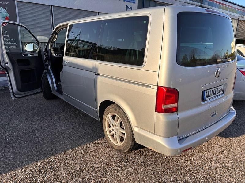 Second-hand VW T5 179 CP (131 kW) 2010 Argintiu Van