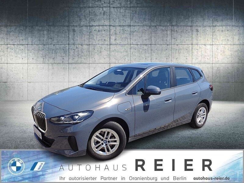 Sparkling kupfergrau Gebraucht 2022 BMW 225 Limousine | 29.930 € (Teuer) - Bild 1/4