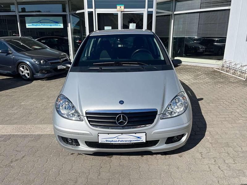 Gebraucht Mercedes A180 109 PS (80 kW) 2008 Polarsilber  metalliclack Kleinwagen