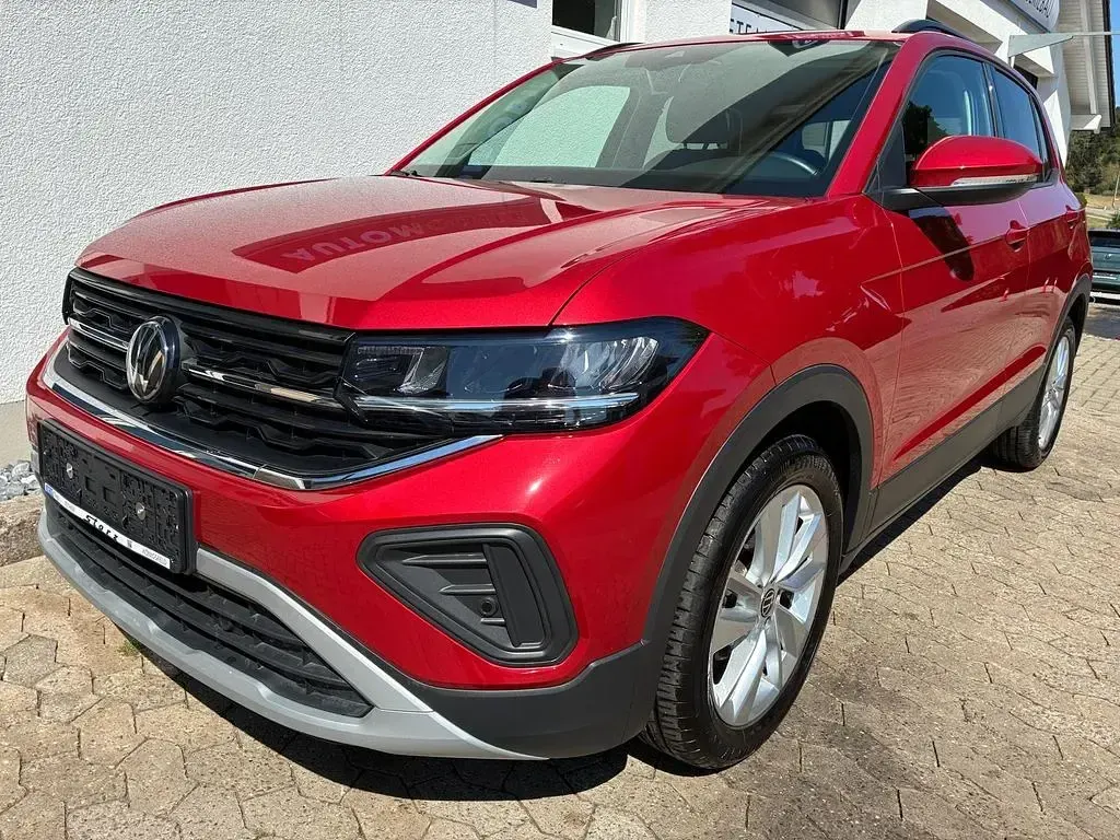 Gebraucht VW T-Cross Life 116 PS (85 kW) 2024 Rot SUV