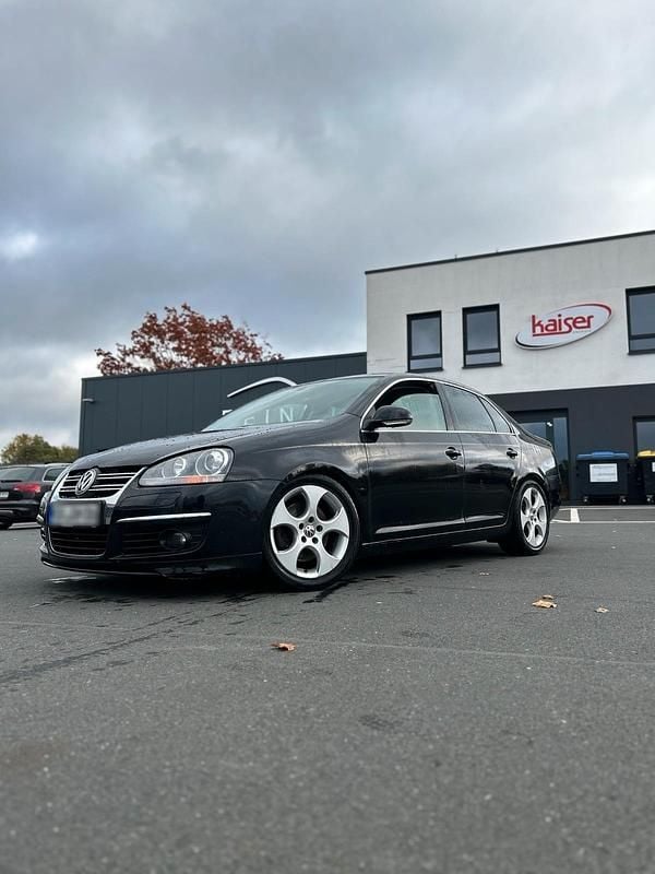 Gebraucht VW Jetta 200 PS (147 kW) 2006 Schwarz Limousine