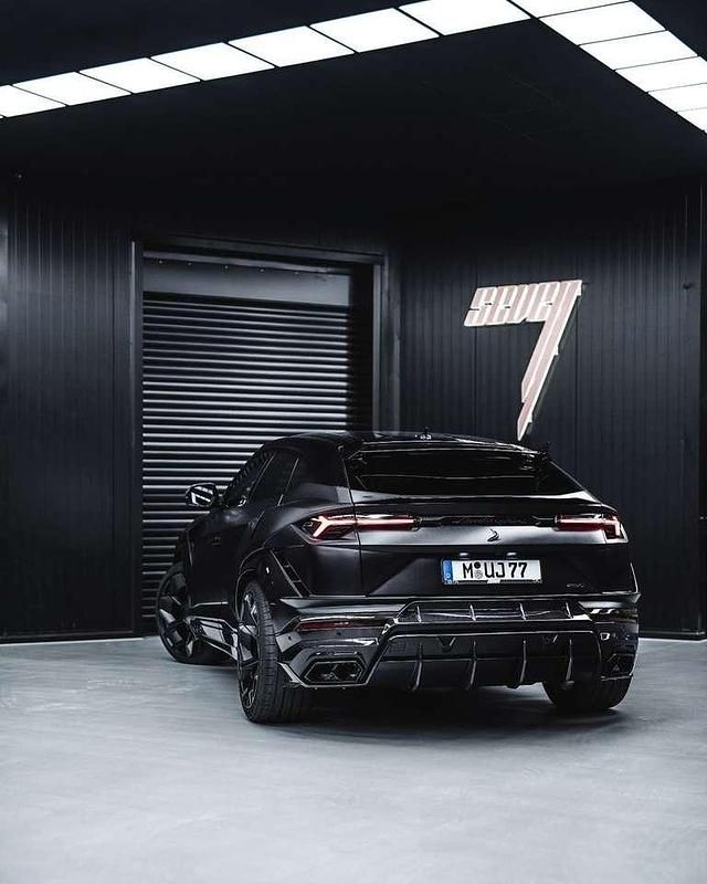 Second-hand Lamborghini Urus 666 CP (489 kW) 2025 Negru SUV