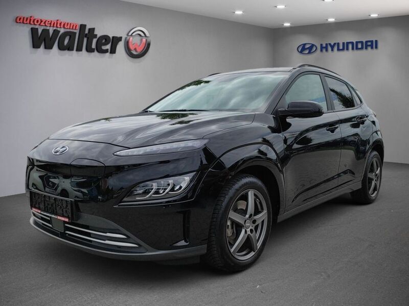 Phantom black / mic Gebraucht 2022 Hyundai Kona Trend SUV | 24.990 € (Etwas zu teuer) - Bild 1/4