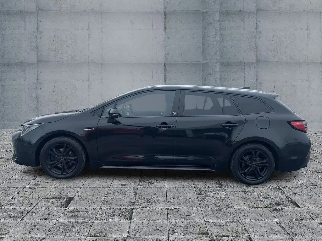 Gebraucht Toyota Corolla Team 184 PS (135 kW) 2021 Black mica / ink Kombi