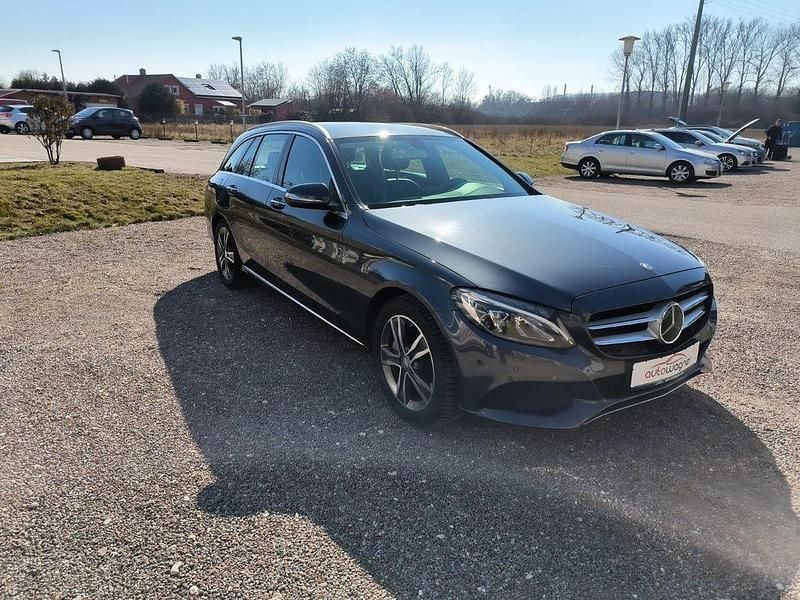 Gebraucht Mercedes C250 204 PS (150 kW) 2015 Grau Kombi