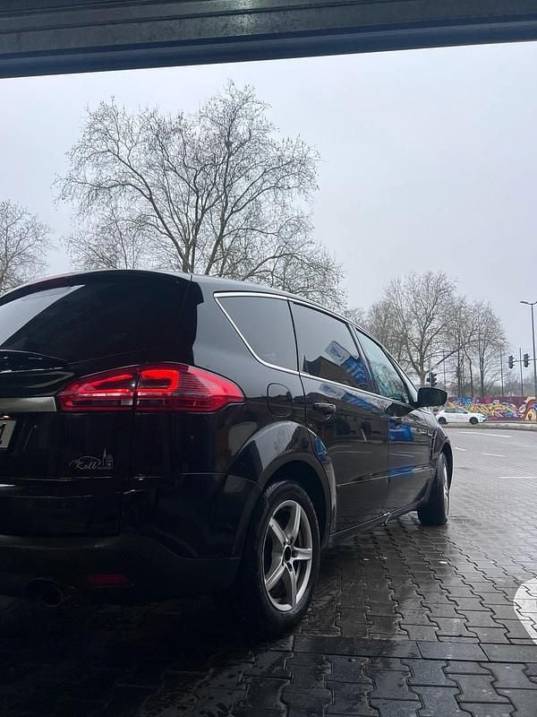 Schwarz Gebraucht 2011 Ford S-MAX S Van / Kleinbus | 4.000 € (Guter Preis) - Bild 1/4