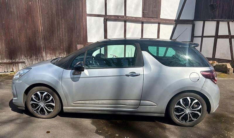 Gebraucht Citroën DS3 Sport Chic 114 PS (83 kW) 2013 Silber Kleinwagen
