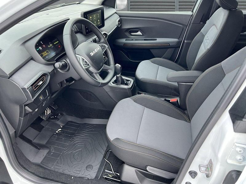 Neu Dacia Jogger Extreme 2025 Arktisweiß Van / Kleinbus