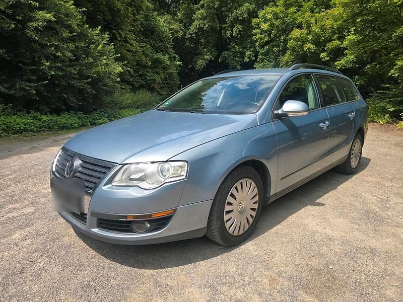 Blau Gebraucht 2008 VW Passat Kombi | 1.700 € (Superpreis) - Bild 1/4