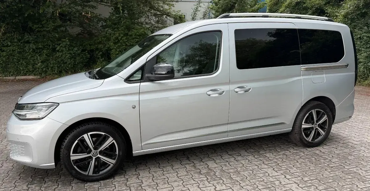 Gebraucht VW Caddy Style 122 PS (89 kW) 2021 Silber Van / Kleinbus