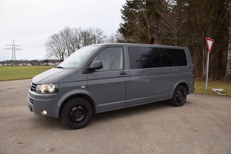 Gebraucht VW T5 179 PS (131 kW) 2011 Grau Van