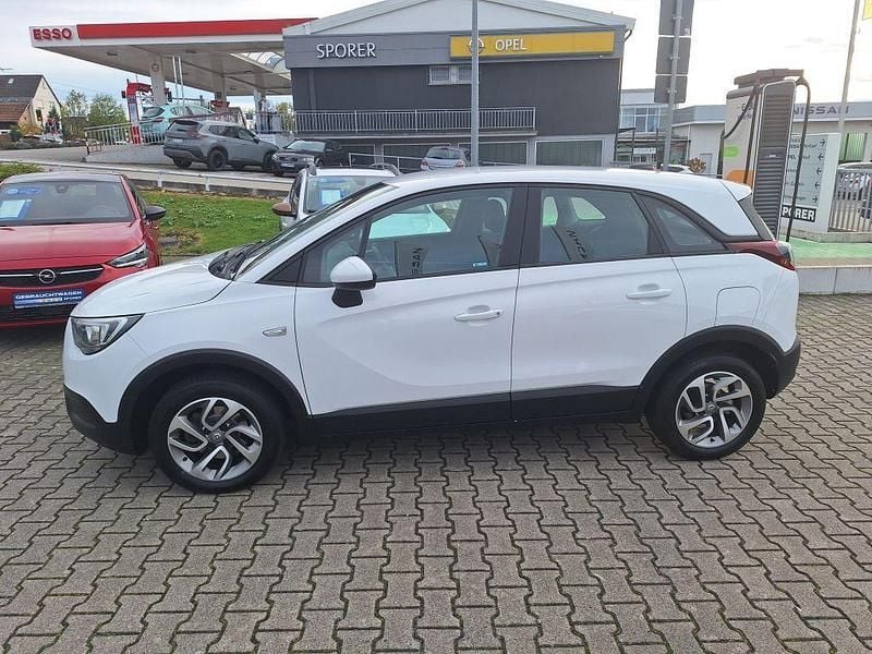 Schneeweiss/summitwhite/arct Gebraucht 2018 Opel Crossland Edition SUV | 9.750 € (Superpreis) - Bild 1/4