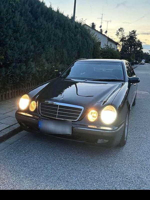 Gebraucht 2001 Mercedes E280 Elegance Limousine | 6.500 € (Teuer) - Bild 1/4