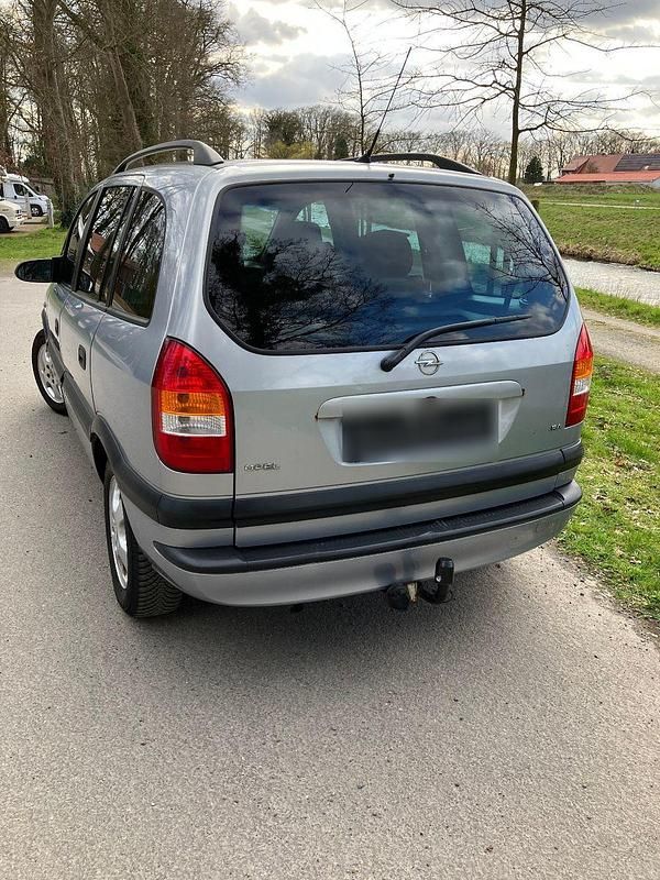 Gebraucht Opel Zafira 101 PS (74 kW) 2002 Grau Van / Kleinbus