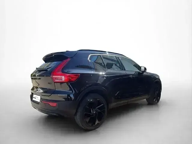 Gebraucht Volvo XC40 Plus 163 PS (119 kW) 2025 Schwarz SUV