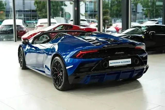 Gebraucht Lamborghini Huracán 639 PS (469 kW) 2022 Blu sideris Cabrio