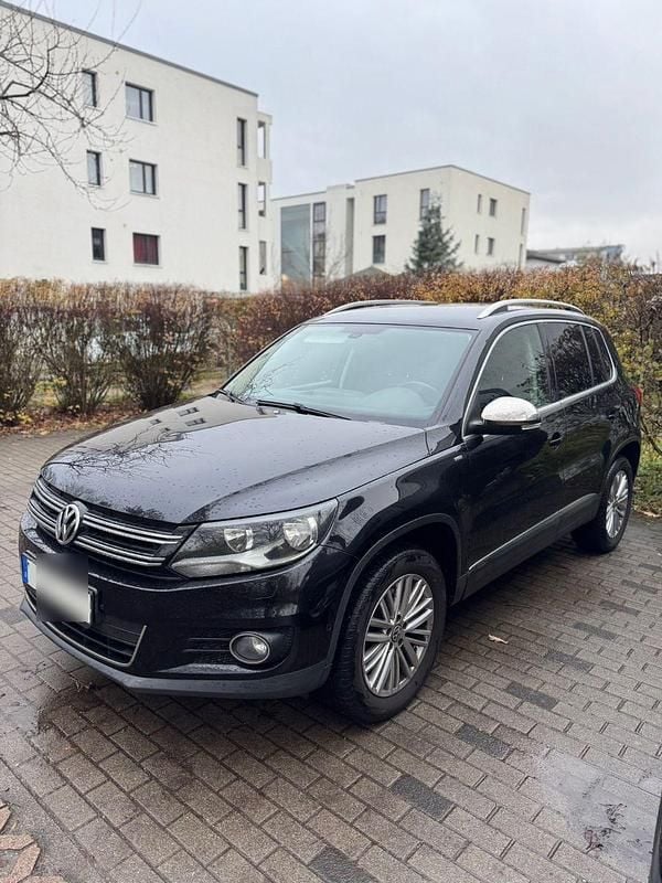 Schwarz Gebraucht 2014 VW Tiguan Sportline SUV | 8.900 € (Superpreis) - Bild 1/4