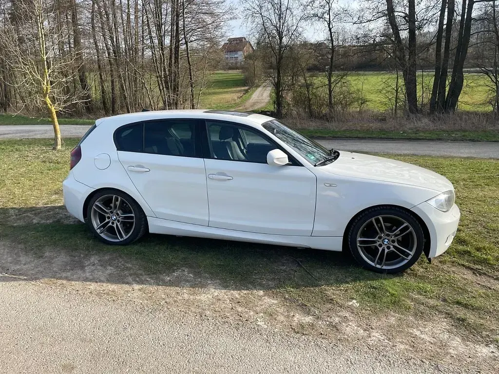 Gebraucht BMW 118 Performance 143 PS (105 kW) 2011 Weiß Kleinwagen