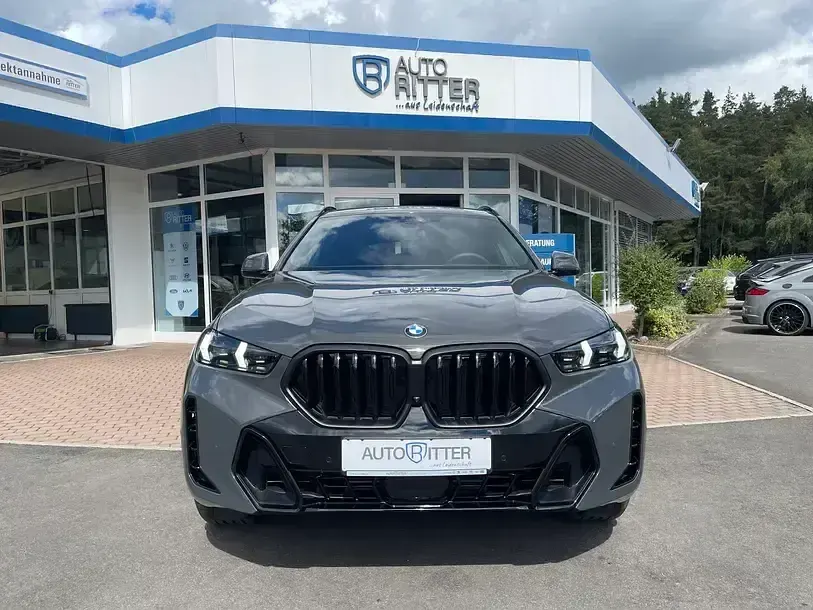 Gebraucht BMW X6 M Sport 352 PS (258 kW) 2025 Grau SUV